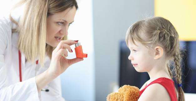 Hogyan ismerjük fel a gyermekkori asztma tüneteit?